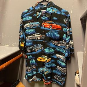 Reyn spooner sports car print short sleeve button down shirt